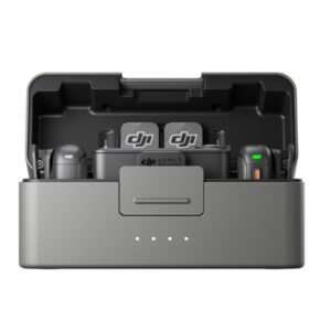 Microphone compact – 28 heures d’autonomie – réduction de bruit à deux niveaux – contrôle – DJI Mic 3 (2 TX + 1 RX + Charging Case)