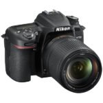 Appareil Photo Réflex Numérique 20.9 MP – Ecran inclinable 3.2″ – Vidéo Ultra HD – Wi-Fi – Nikon D7500 + AF-S DX NIKKOR 18-140mm VR