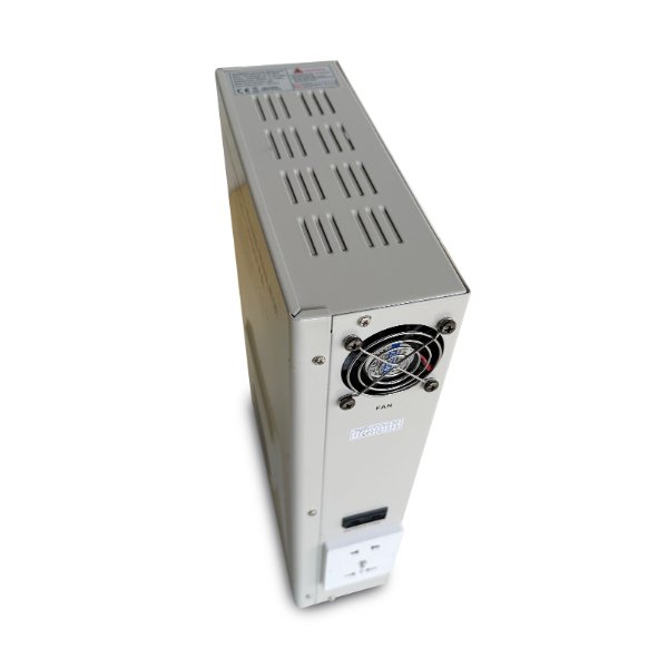 Régulateur de tension automatique mural 3000VA / 3KVA, avec fonction de dérivation – R SCAR WSD-3000VA