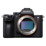 Appareil photo hybride plein format 42.4 MP – Ecran 3″ tactile inclinable – Viseur OLED – Sony Alpha 7R III