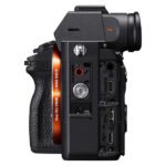 Appareil photo hybride plein format 42.4 MP – Ecran 3″ tactile inclinable – Viseur OLED – Sony Alpha 7R III