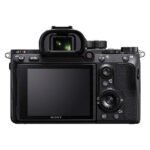 Appareil photo hybride plein format 42.4 MP – Ecran 3″ tactile inclinable – Viseur OLED – Sony Alpha 7R III