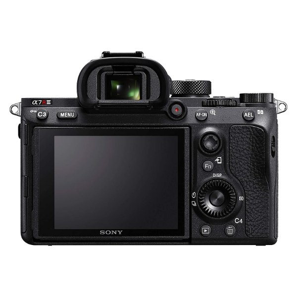 Appareil photo hybride plein format 42.4 MP – Ecran 3″ tactile inclinable – Viseur OLED – Sony Alpha 7R III