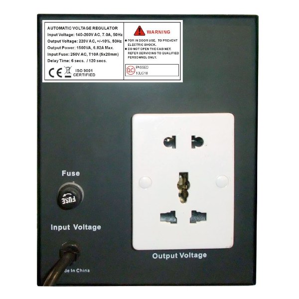 Régulateur de tension automatique Digital 1500VA / 1.5KVA, contrôle par microprocesseur – R SCAR MCD-1500VA