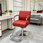 Chaise de barbier professionnelle Simili cuir rouge avec Accoudoirs et repose-pieds en – Chaise Barbier W-AD299